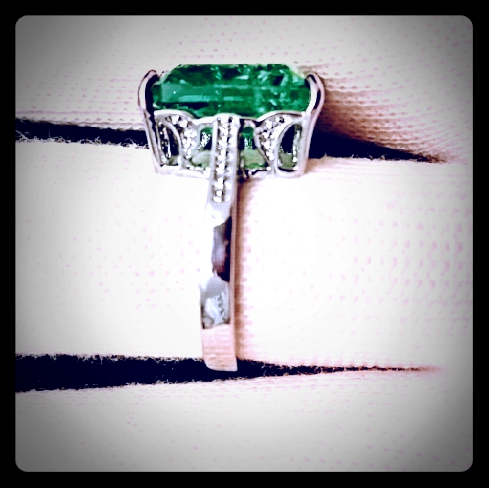 Green quartz emerald cut ring size 7 fashion
